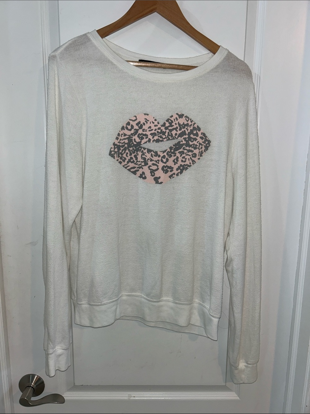 Wildfox lips v neck